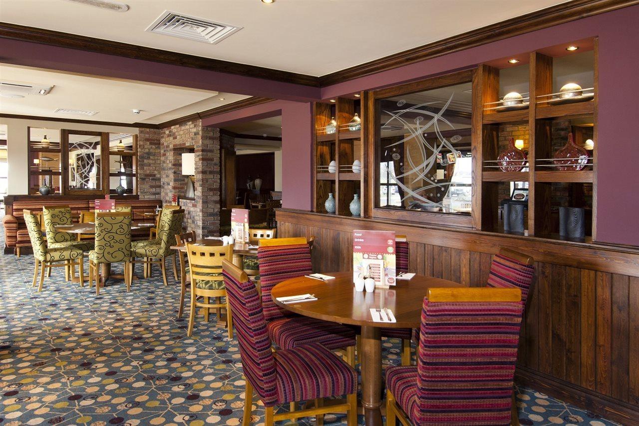 Premier Inn Бистер Экстерьер фото