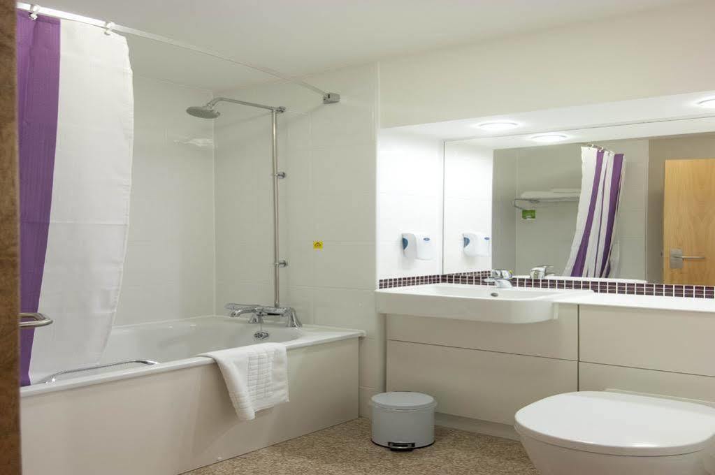 Premier Inn Бистер Экстерьер фото