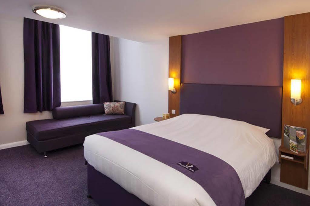 Premier Inn Бистер Экстерьер фото